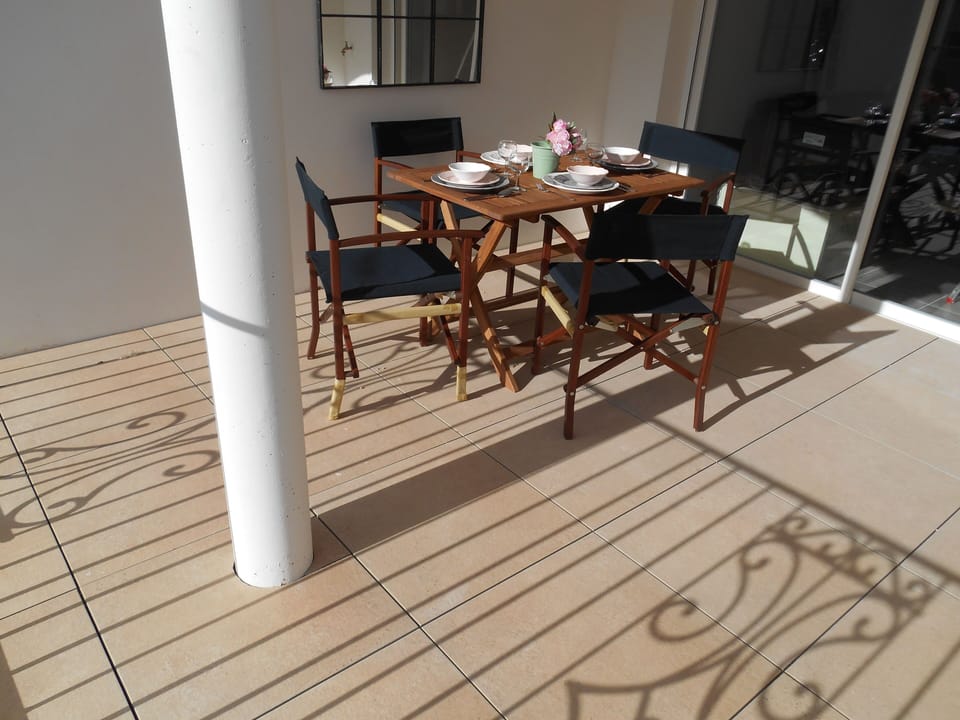Large sunny south-facing terrace in October!