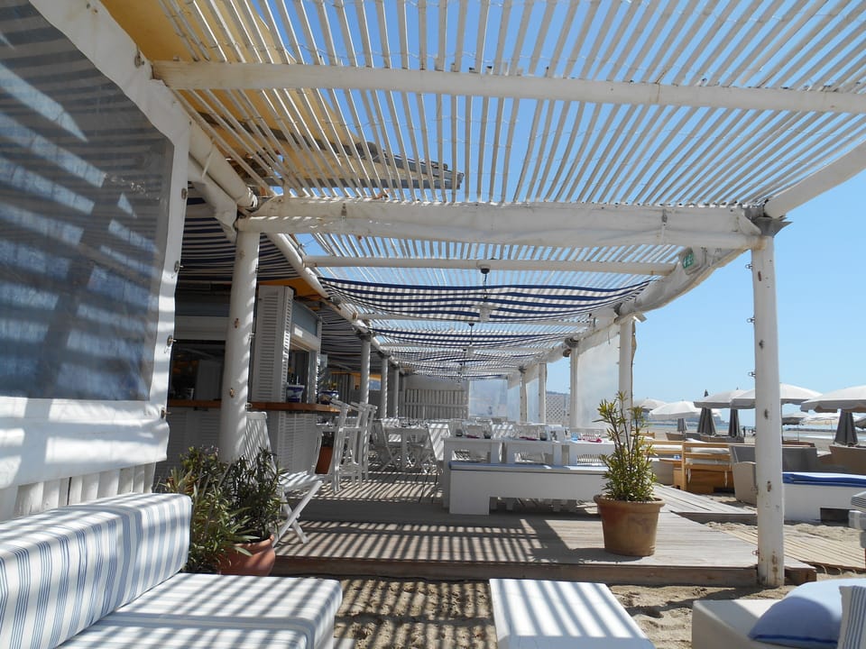 Ola Beach Club - summer only