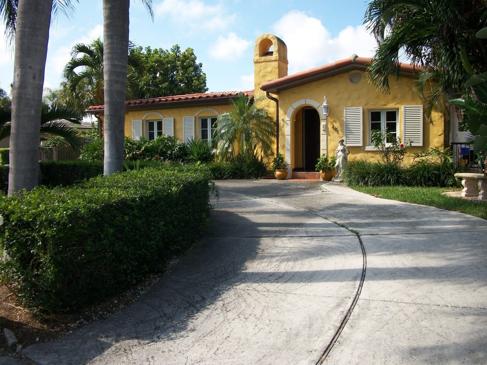 Circle Drive To Front Door