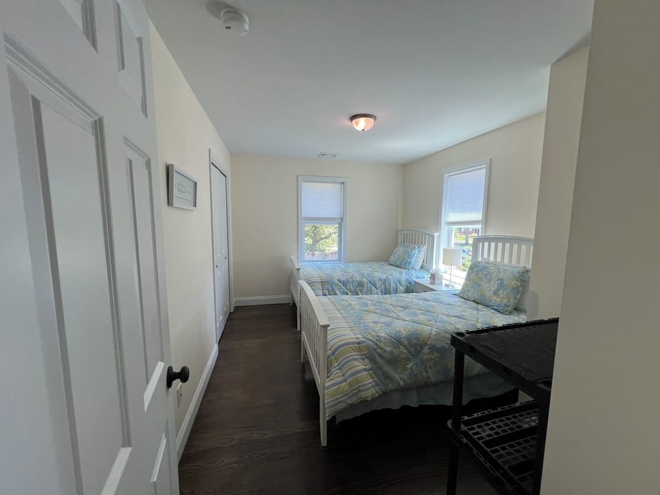 Upstairs Bedroom 2
