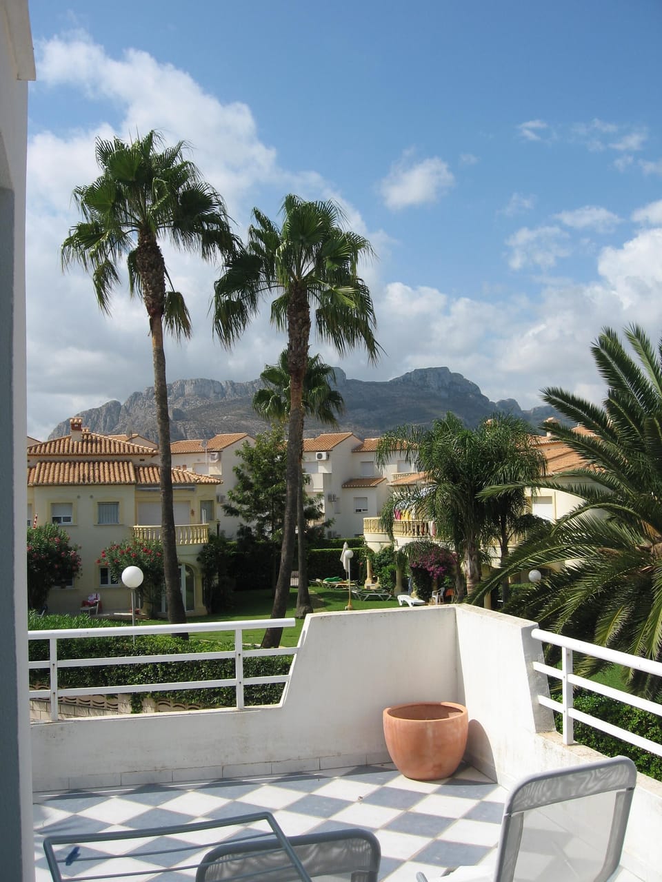 First floor front side terrace.