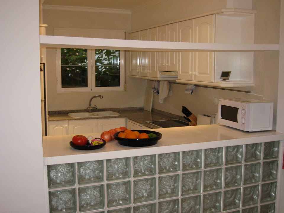 Fully equipped open kitchen.
