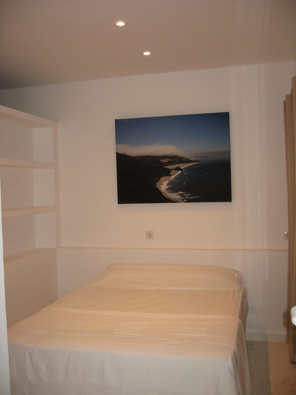 Fourth bedroom, located on the ground floor.