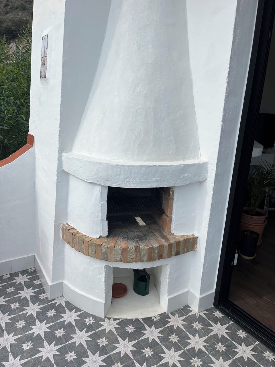 Sitting room terrace with build in 
BBQ