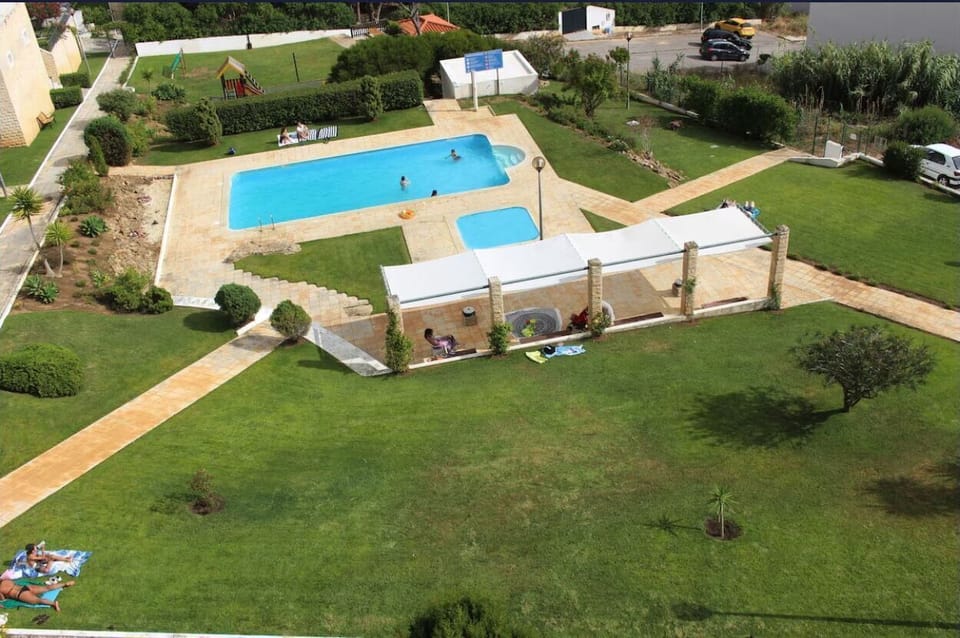 Vista Panorâmica da Piscina