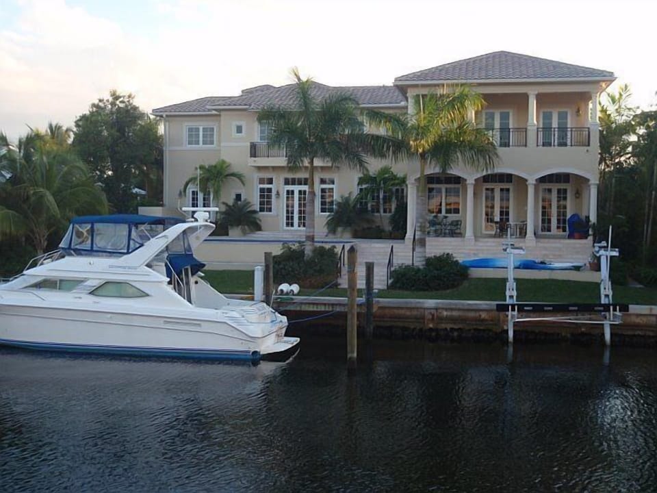 100 feet of dock 