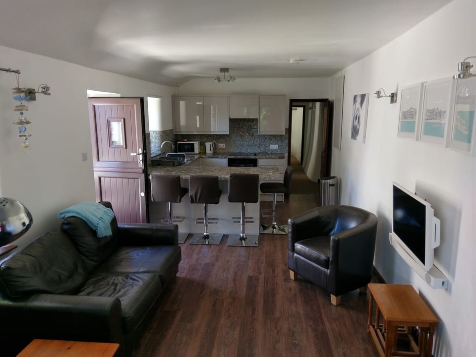 Lounge showing newly fitted karndene flooring.