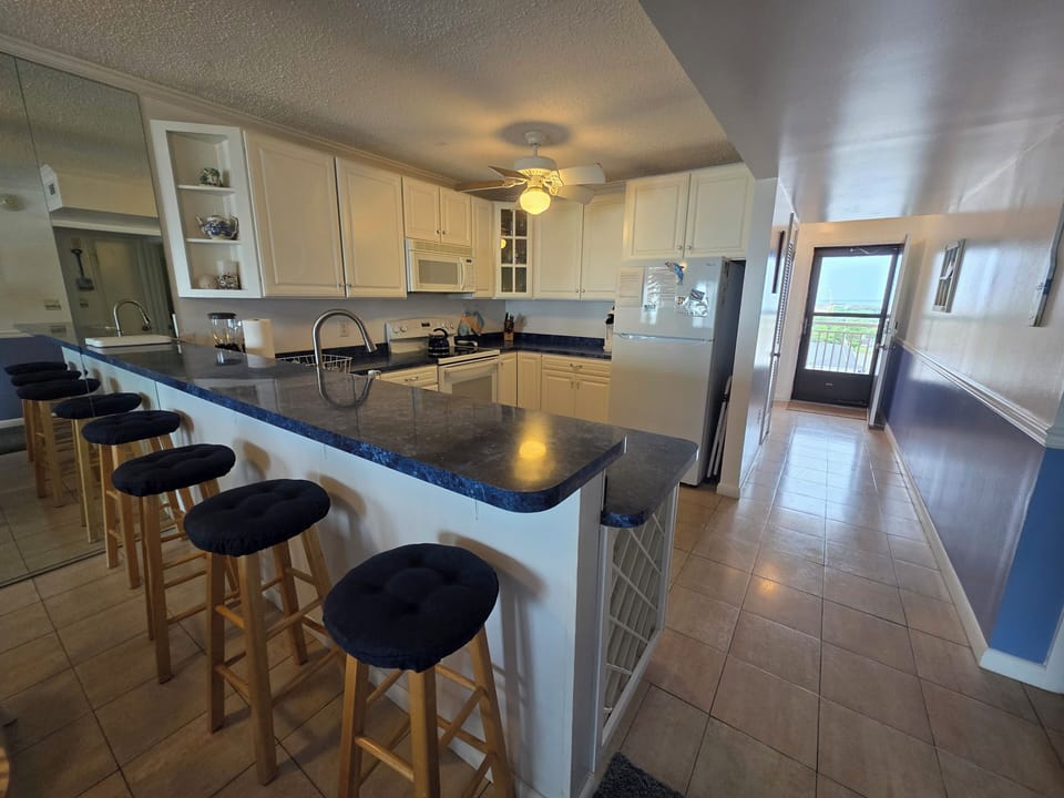 Breakfast Bar