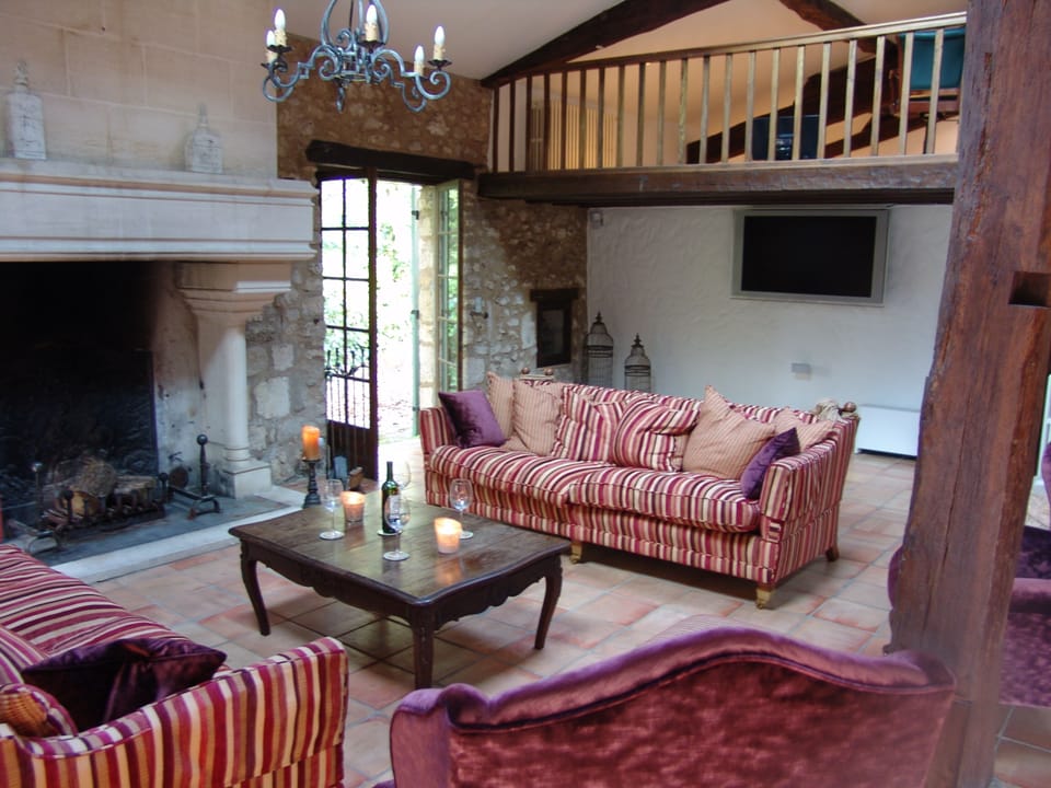 Lounge seating area, beautiful large fireplace