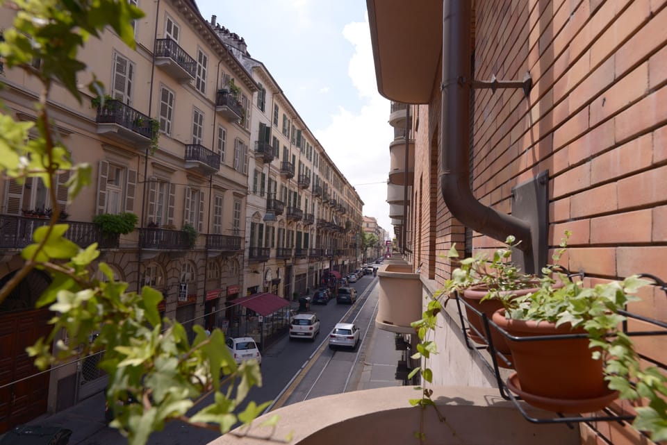 Overlooking over Via Vanchiglia