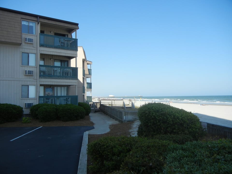convenient beachfront parking, 3rd floor corner unit