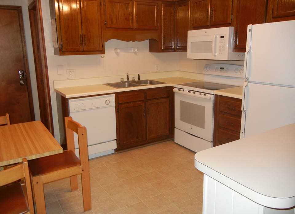 kitchen for six people