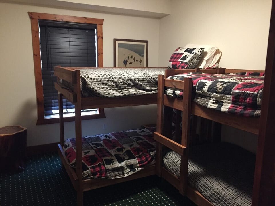 Bedroom 3 w 4 Bunkbeds Second Floor