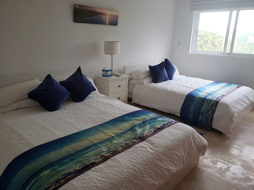 Guest bedroom