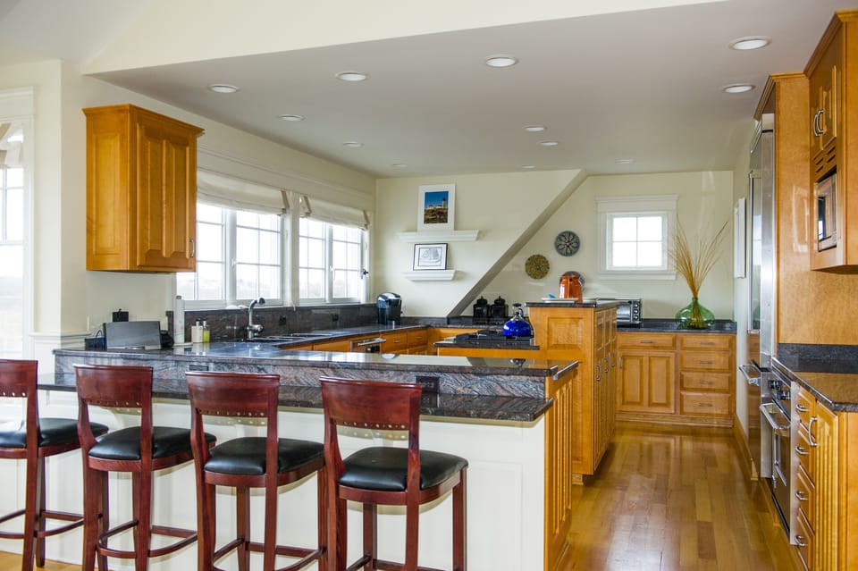 Gourmet Kitchen with Breakfast Bar