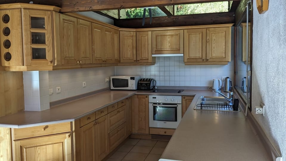 Main kitchen 