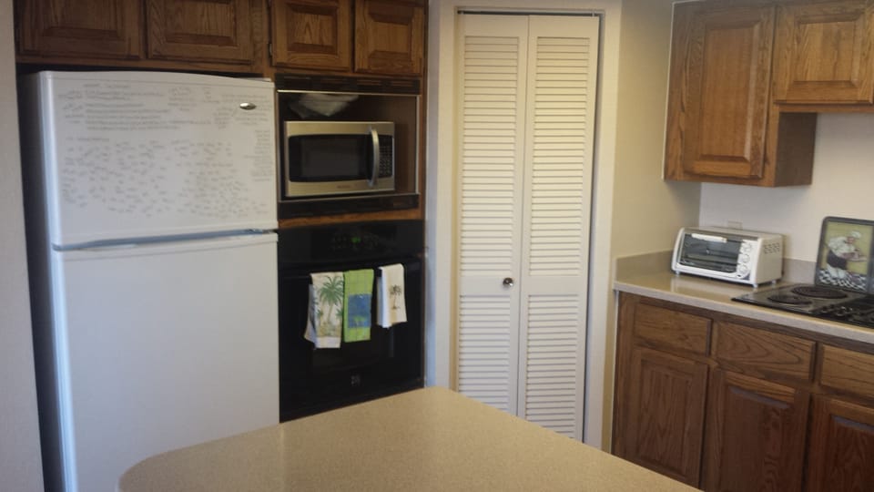Kitchen/Pantry closet
