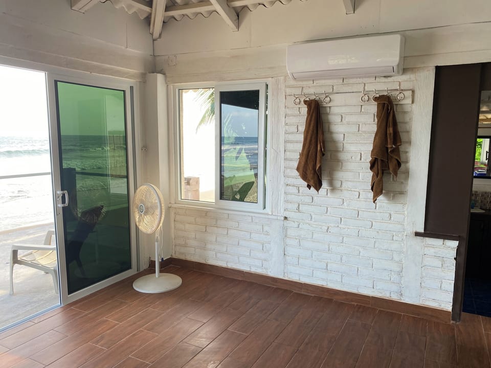 Sheets and towels provided to guests