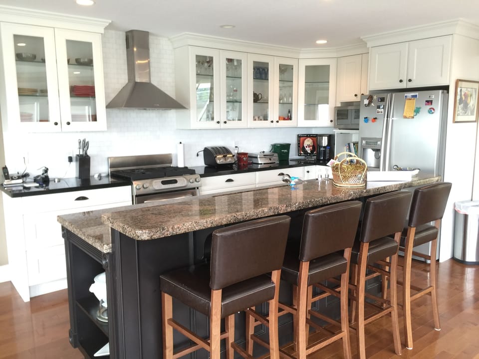 Kitchen with view over ocean.