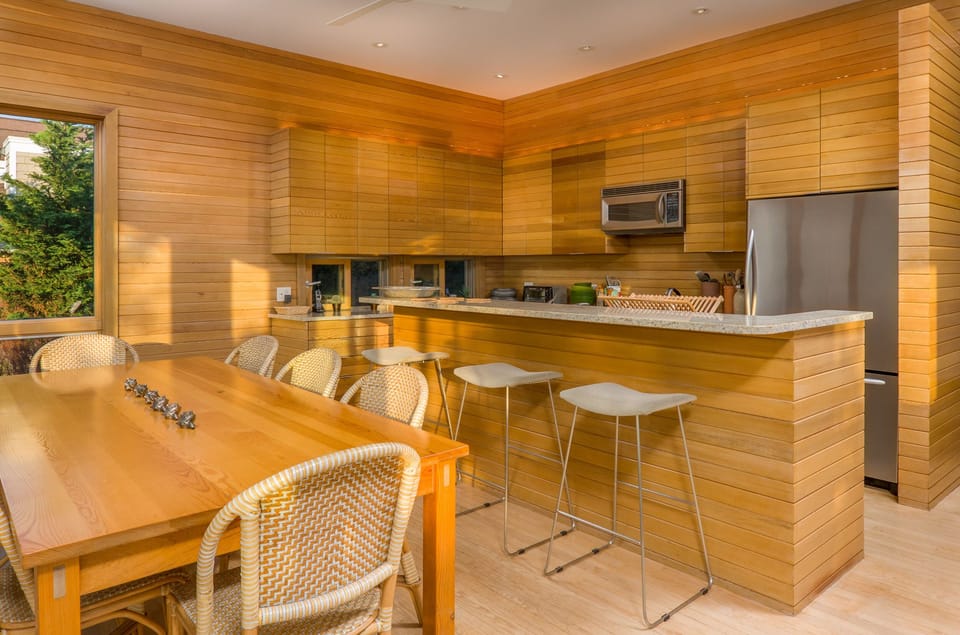 Eat In Kitchen