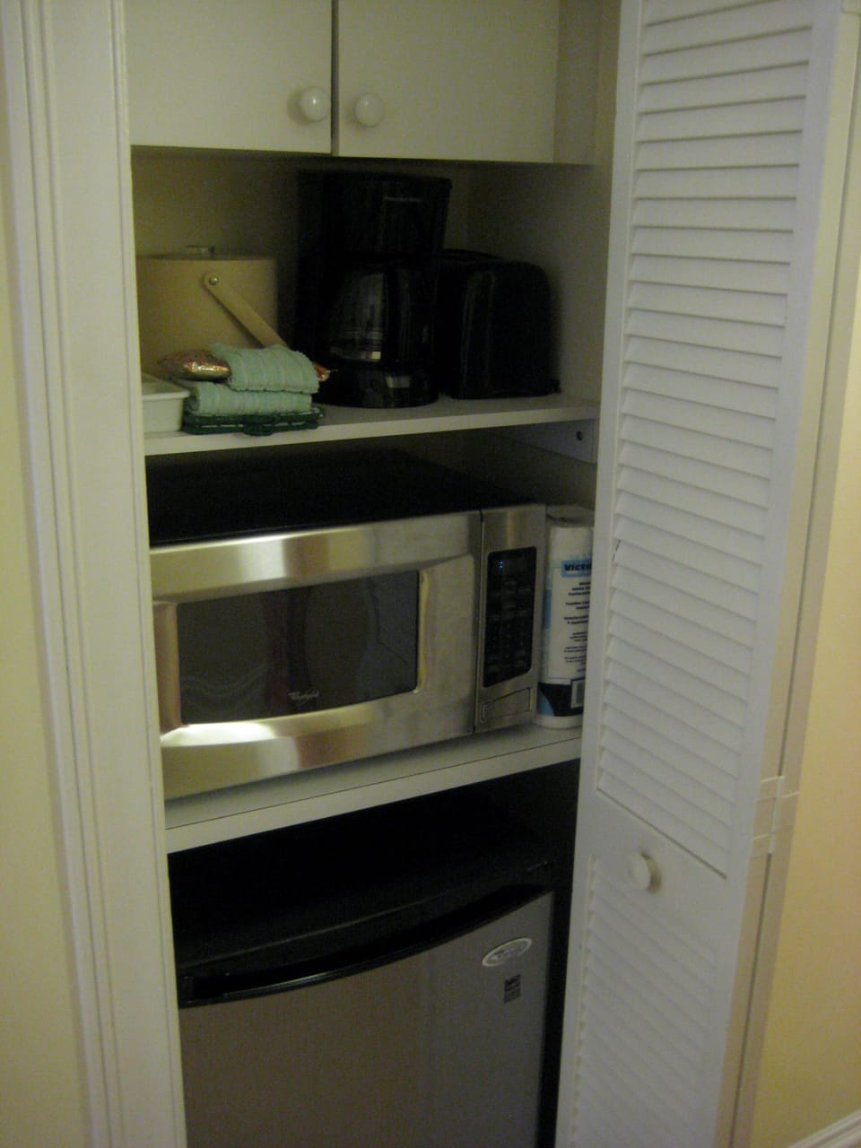 Refrigerator, Microwave, Coffee Maker, Toaster