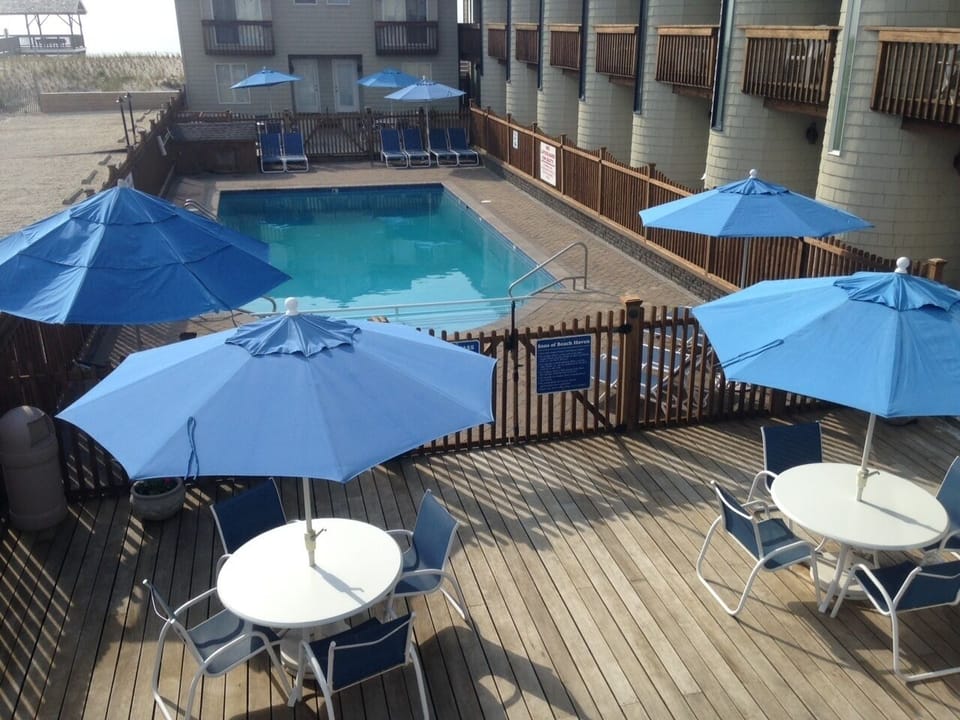 Pool deck 