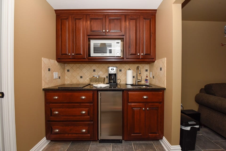 STUDIO - ktnette for all your basic needs