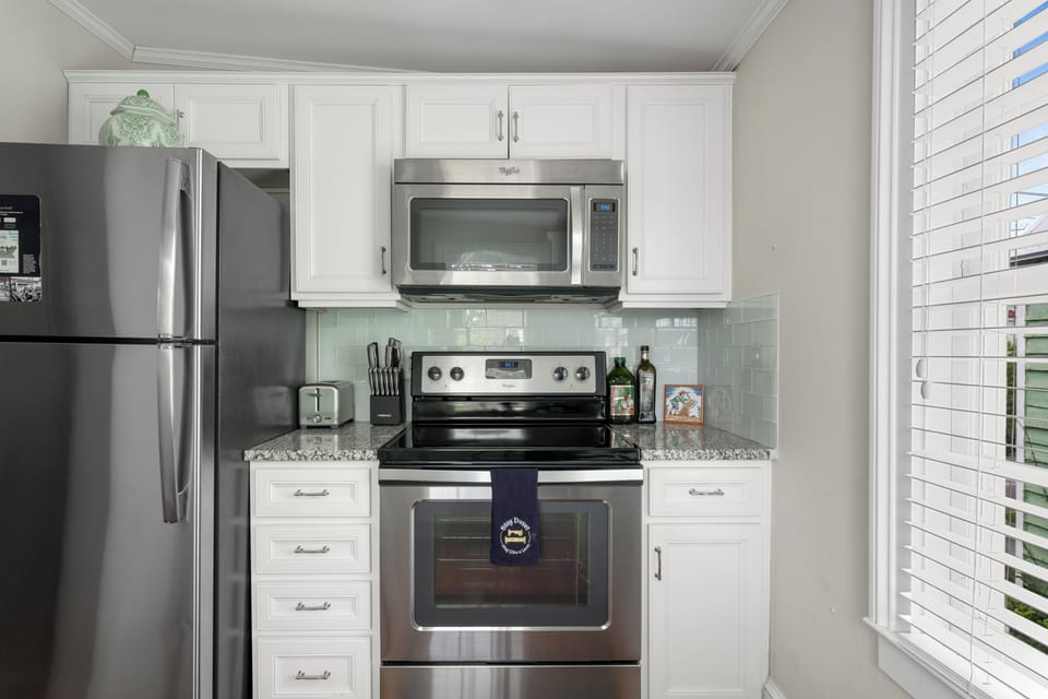 King in Five - B | Free Parking and Close to King!