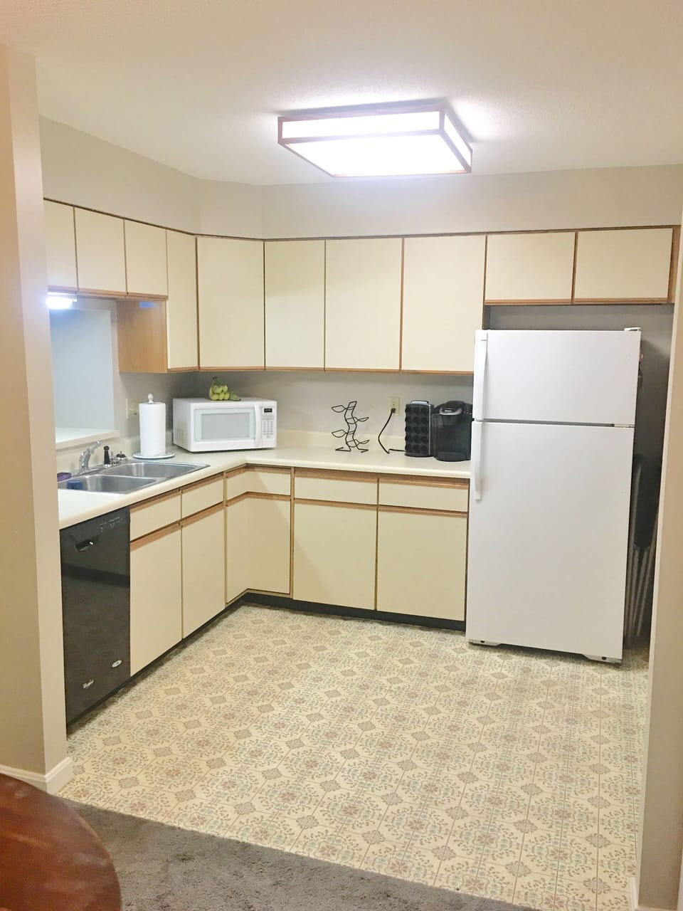 new dishwasher & stacked washer/dryer; keurig; dining nook (not pictured)