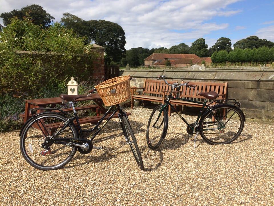 Explore The Yorkshire Wolds on our beautiful vintage style bikes.