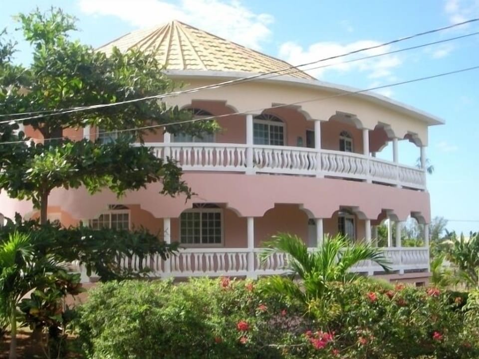 Rosecliff Villa