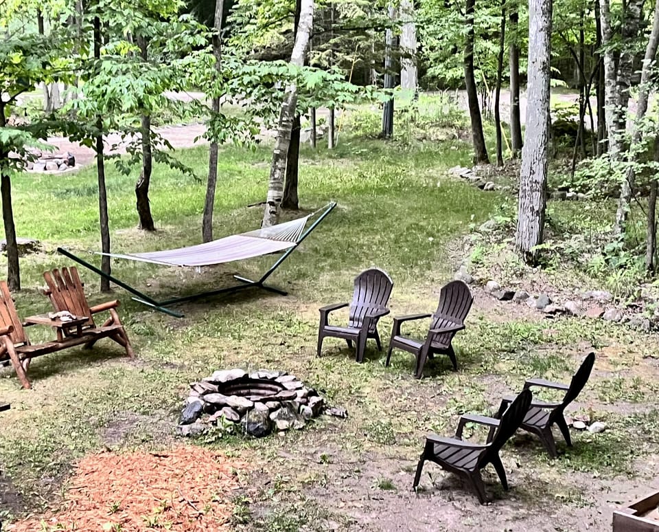 Fire pit/hammock 