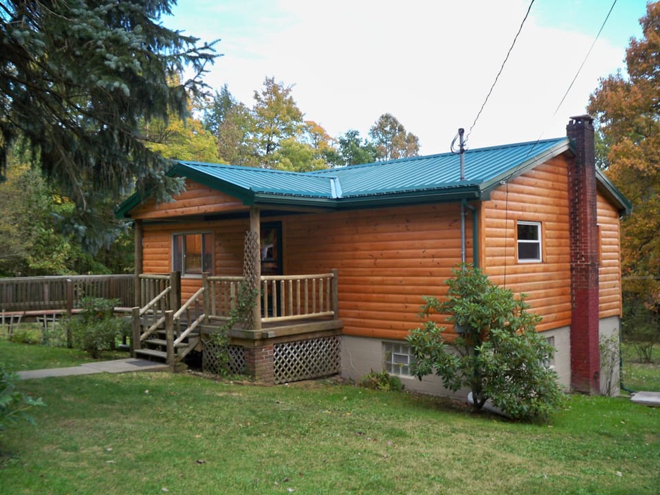 Cabin has handicap ramp.