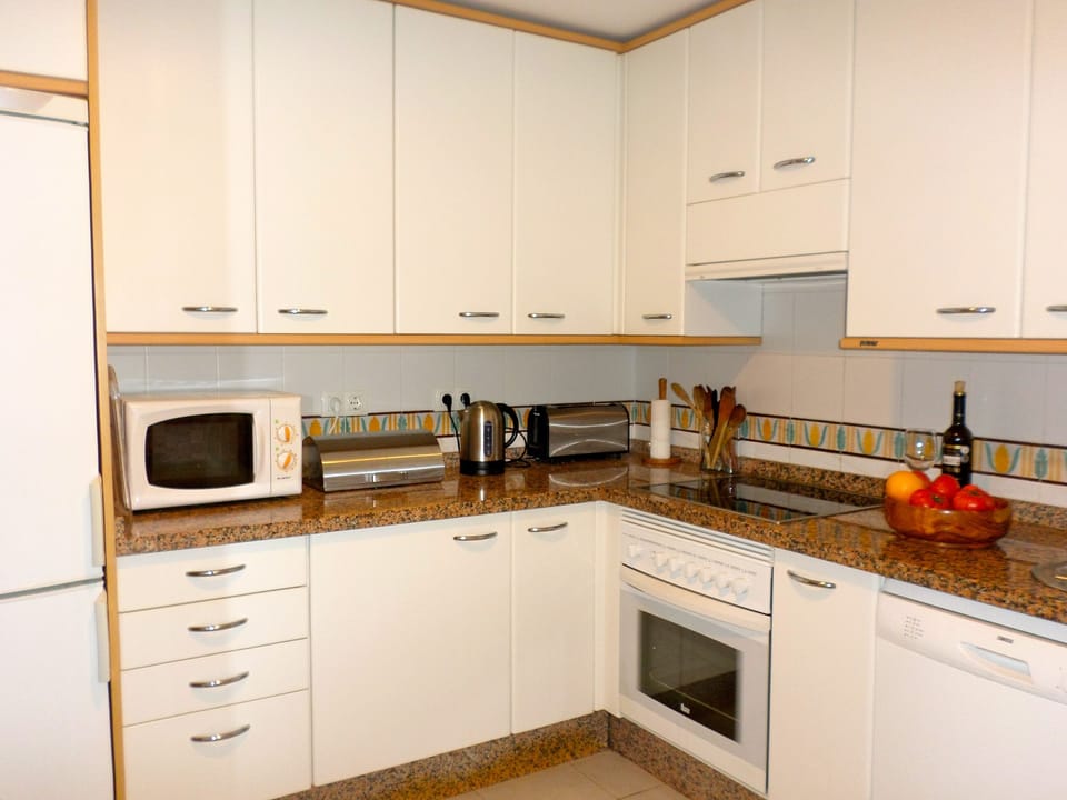 Well equipped kitchen
