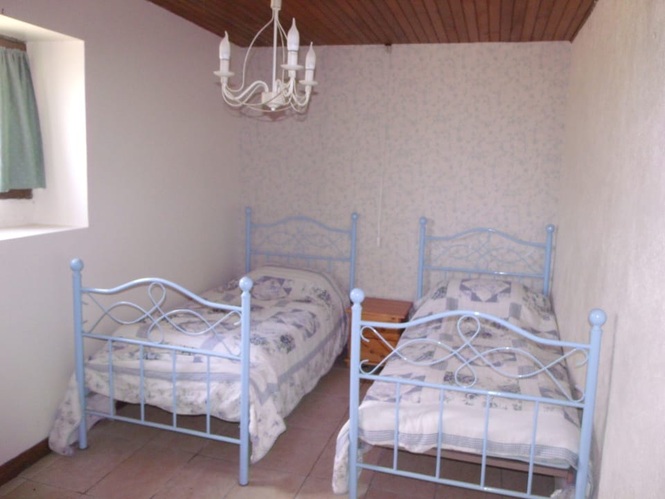 Room Two. Twin