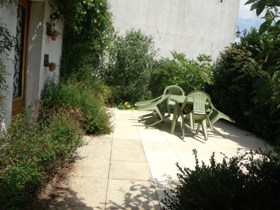 Enclosed garden