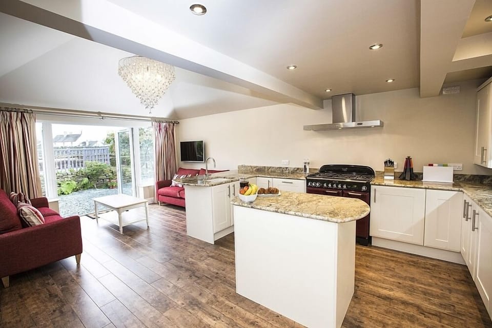 Kitchen and Garden room