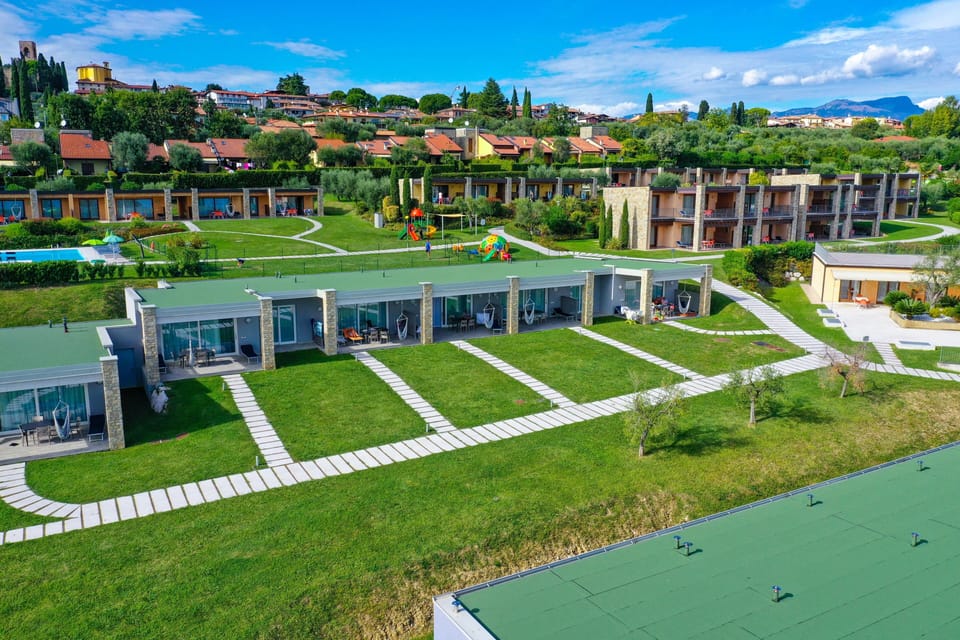 Do not worry, lake view is guarantee!