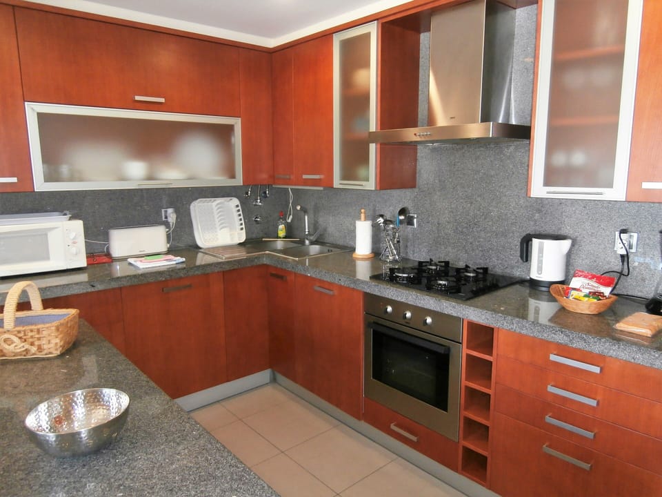 Fully fitted/equipped modern kitchen