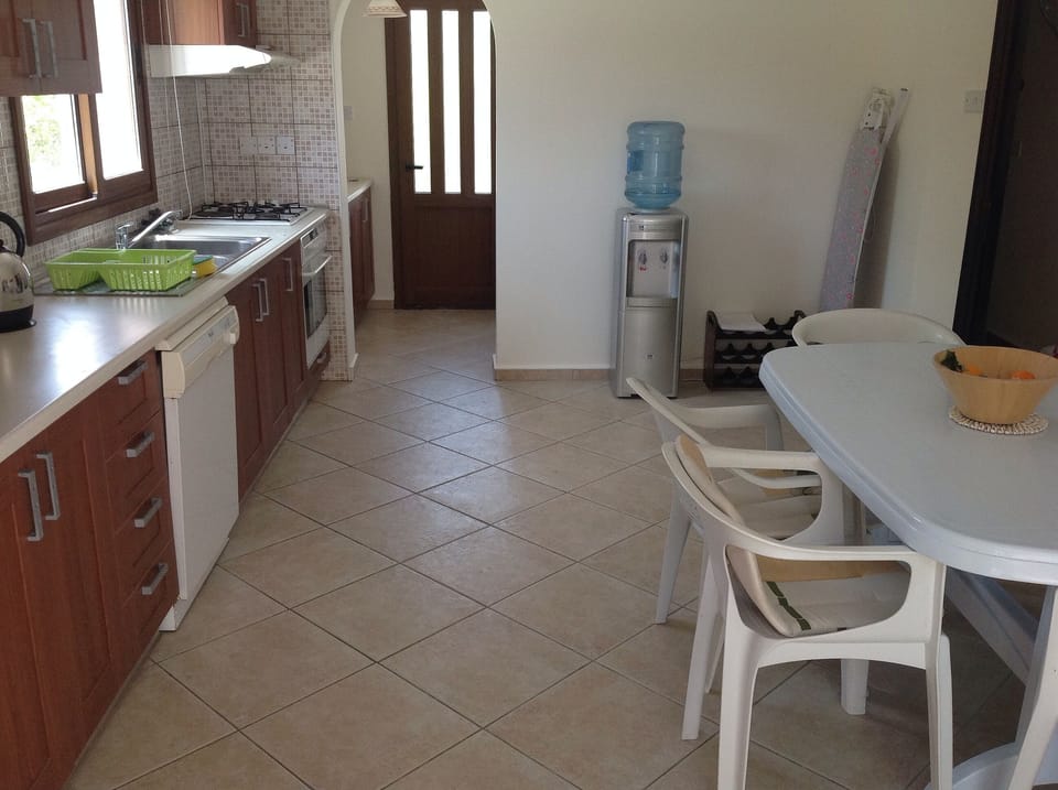 Kitchen & Utility Room