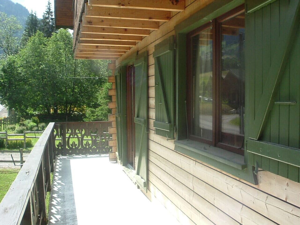 Front balcony 