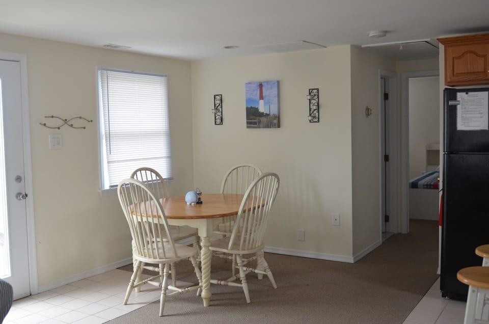 Dining room area 