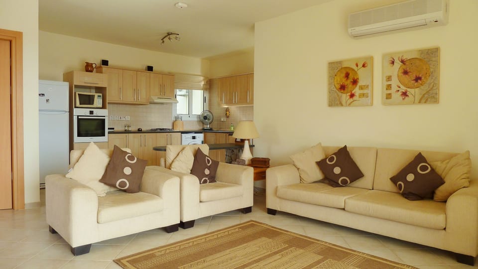 Kitchen Lounge Diner Equipped with Everything you could Possible Require