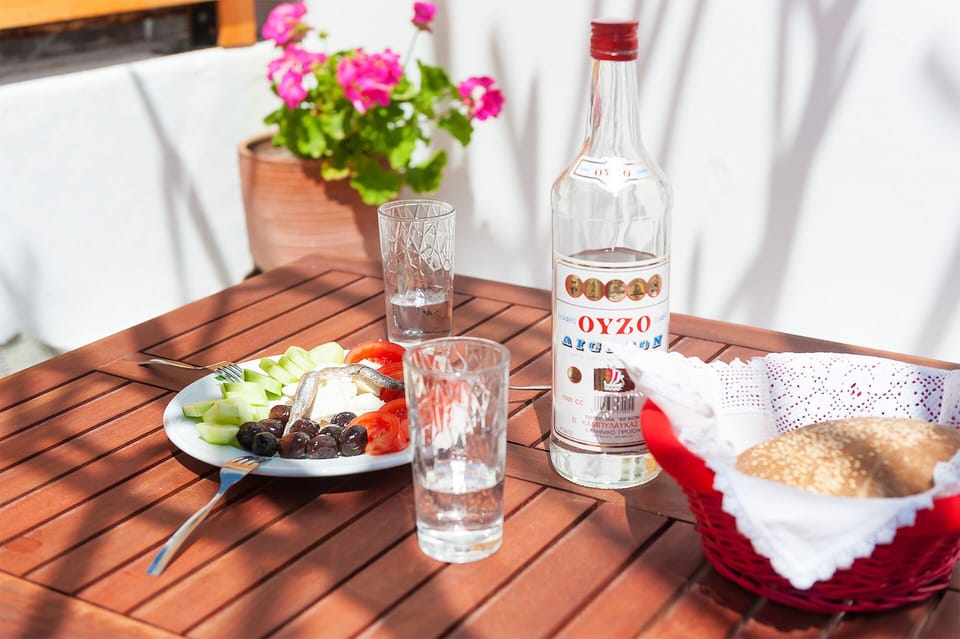 The furnished sun terrace of the house: the ideal place to enjoy your meal