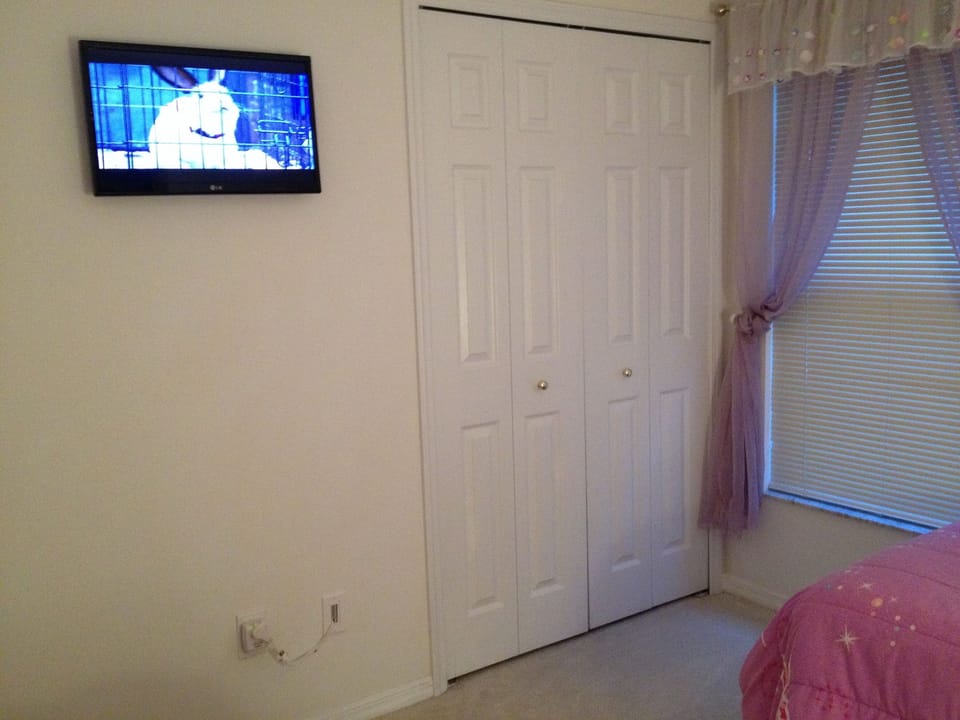 Twin room 2 - with HD TV