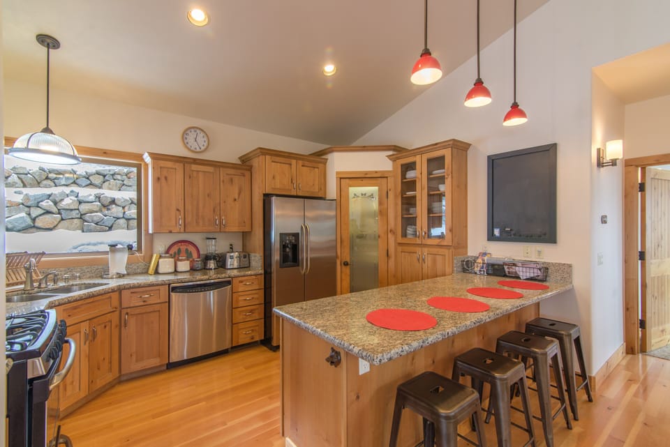 The kitchen has everything you need: coffee, tea, spices, oil, flour, sugar, etc