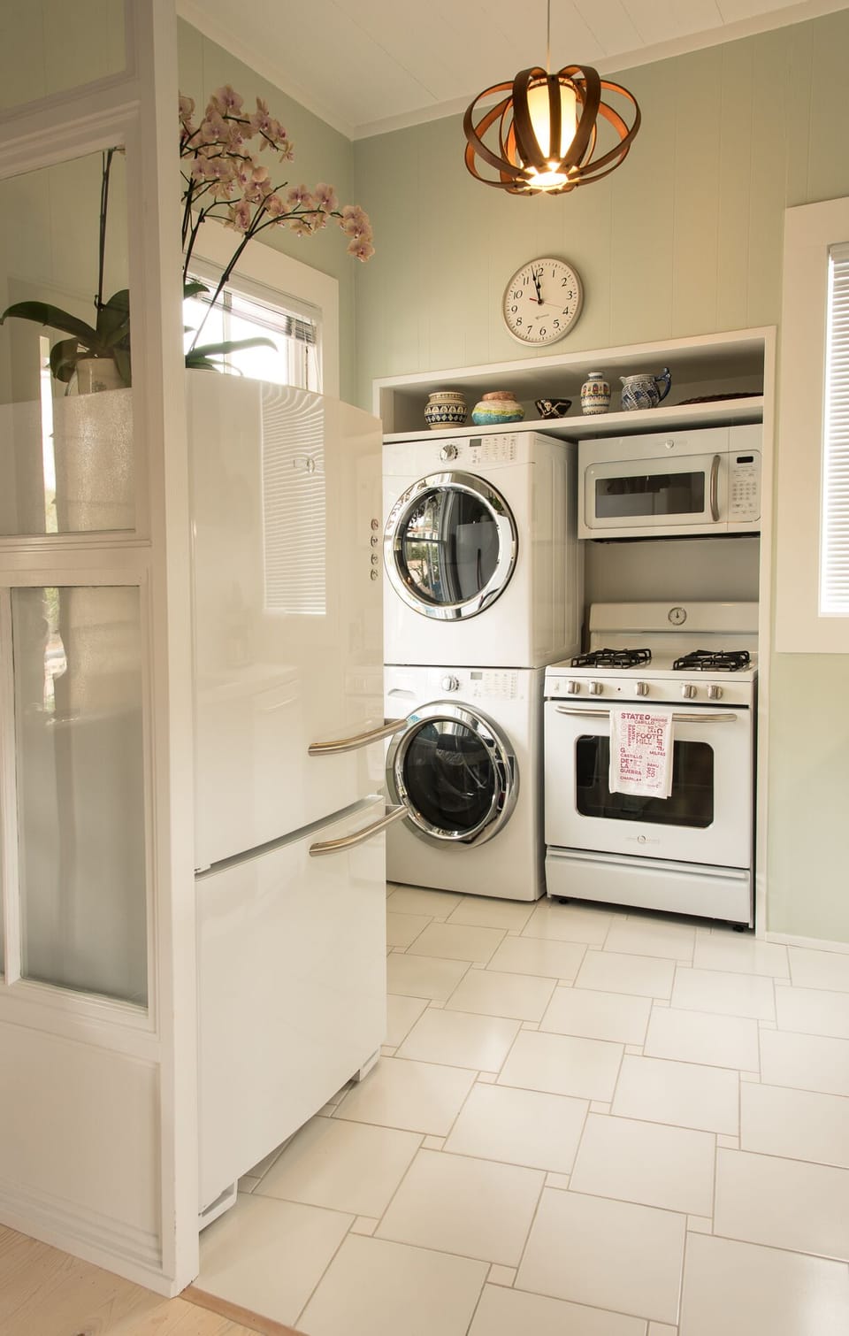 full size washer & dryer
vintage light