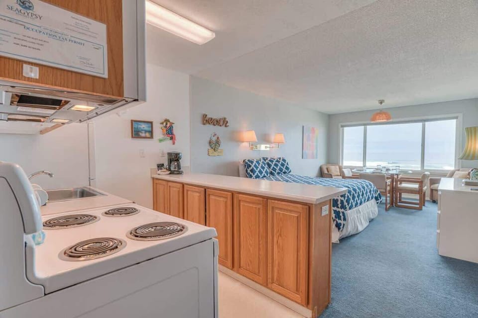 The full size stove makes it easy to cook great meals here