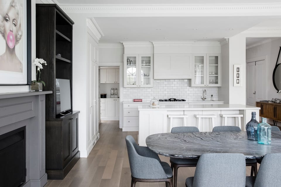 Open plan kitchen/dining/living area