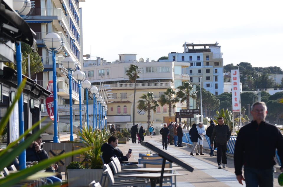 Juan les Pins, 5 minute drive.